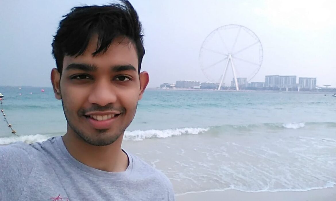 Nikunj Madhogaria – Fondateur de DealTohPagalHai
