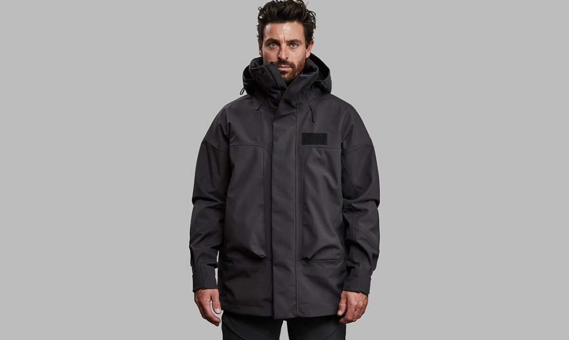 Cette veste imperméable insensée souffle GORE-TEX hors de l’eau