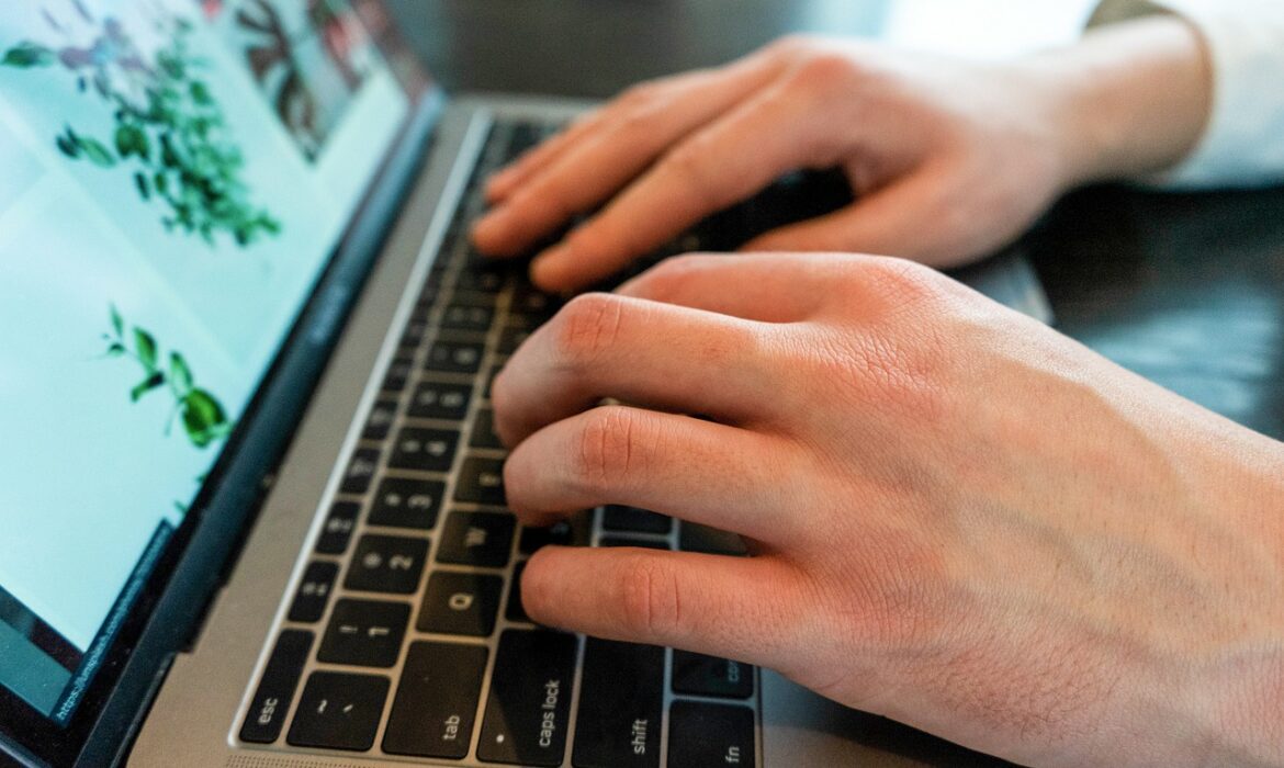 Comment embaucher des écrivains pour votre blog en 2020: le guide ultime pour les débutants